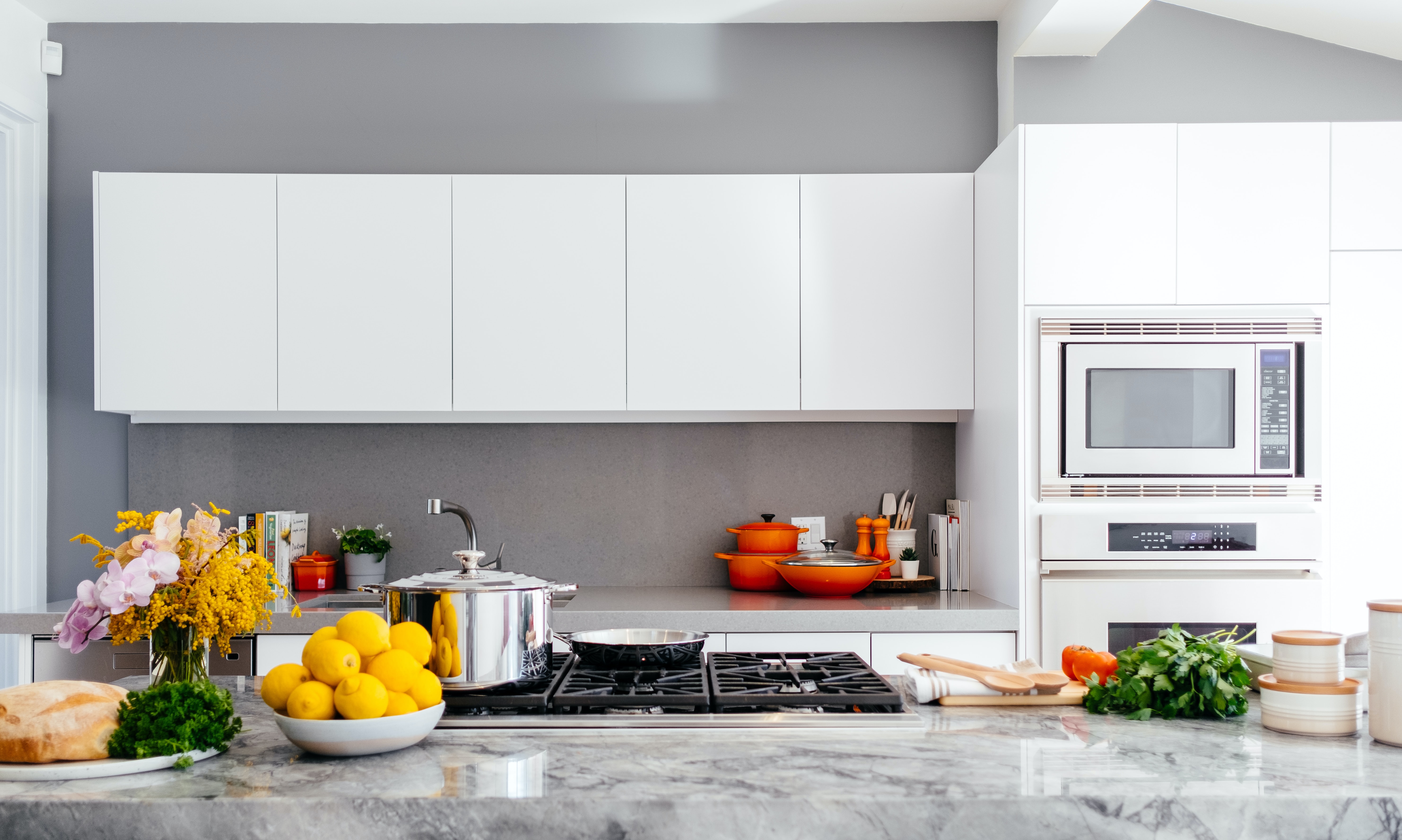 7 Hacks For Cleaning Your Kitchen