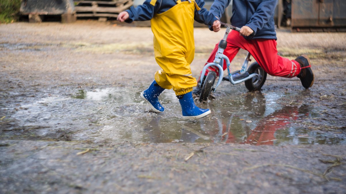 6 Fun Family Activities For Rainy Days